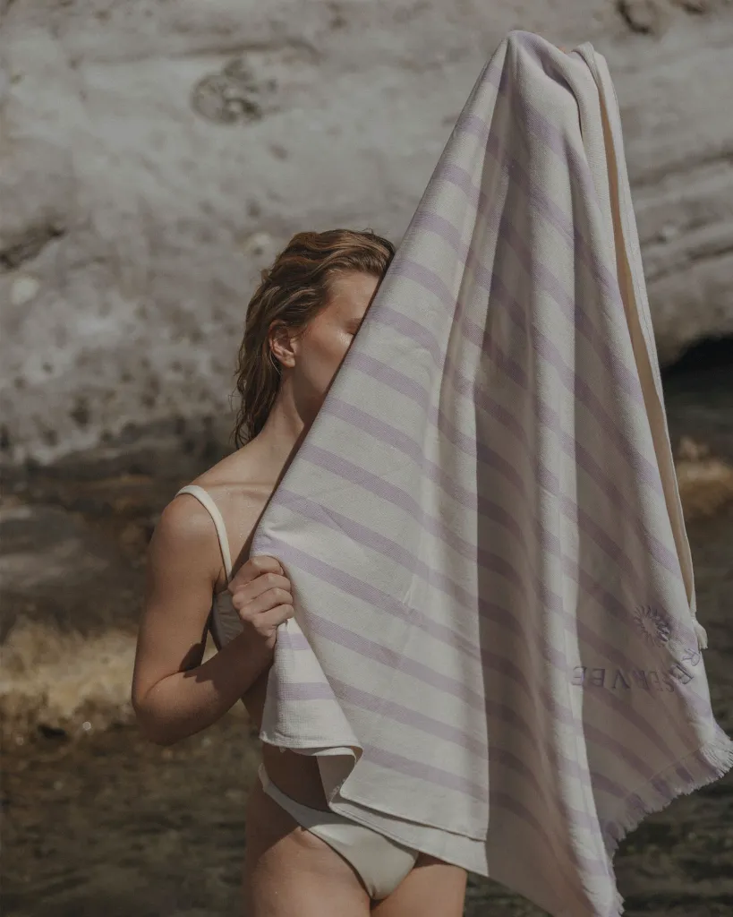 strandlaken-holiday-towel-lavender-5.webp