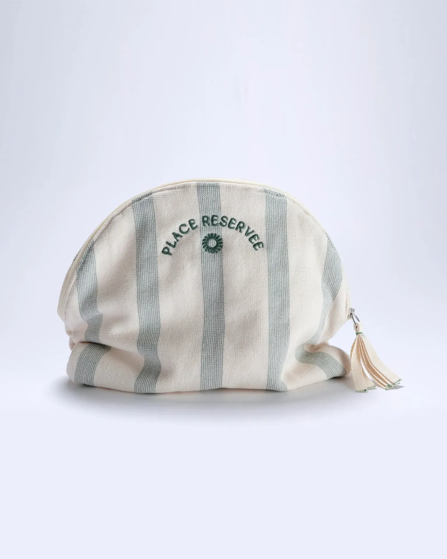 [TOIHOLI22003] Toiletry bag HOLIDAY (Eucalyptus)